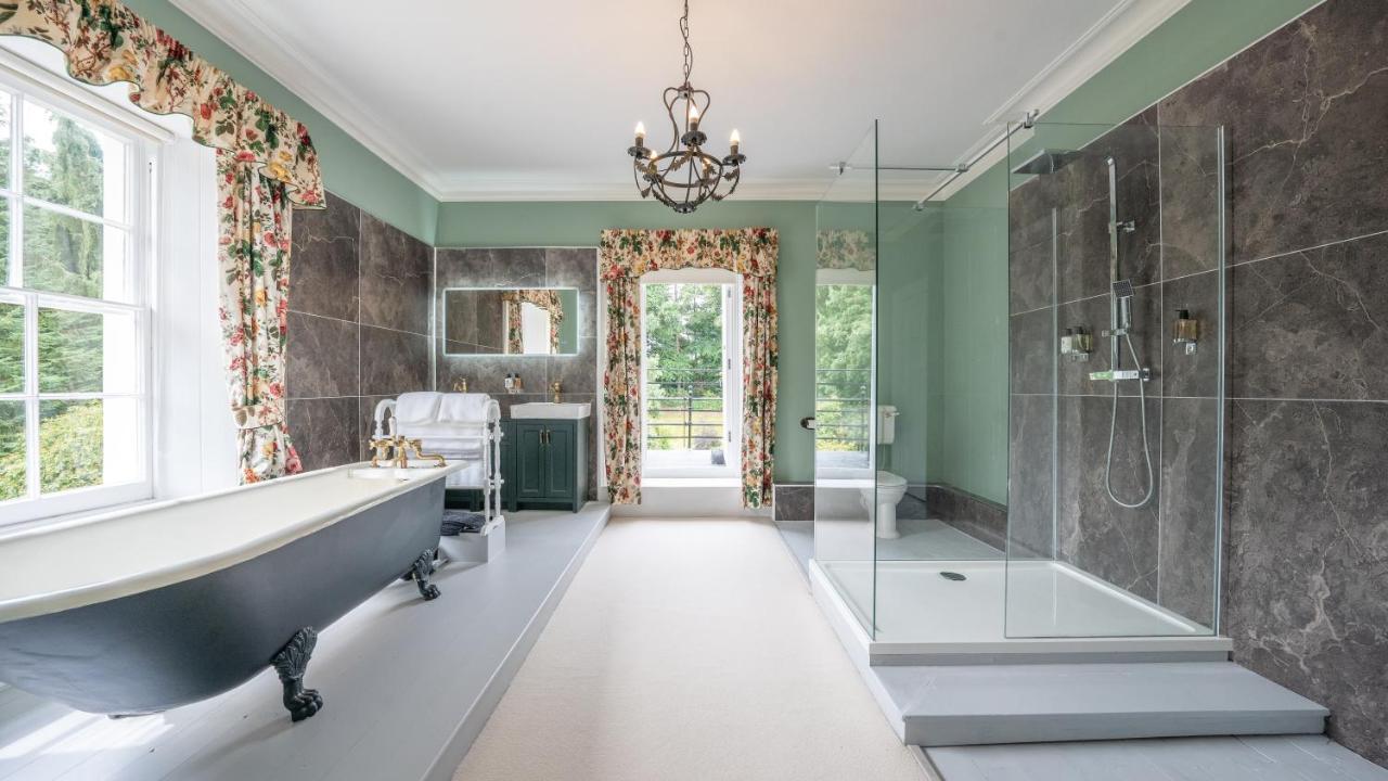 Pantybeiliau House Bed & Breakfast Gilwern Екстер'єр фото