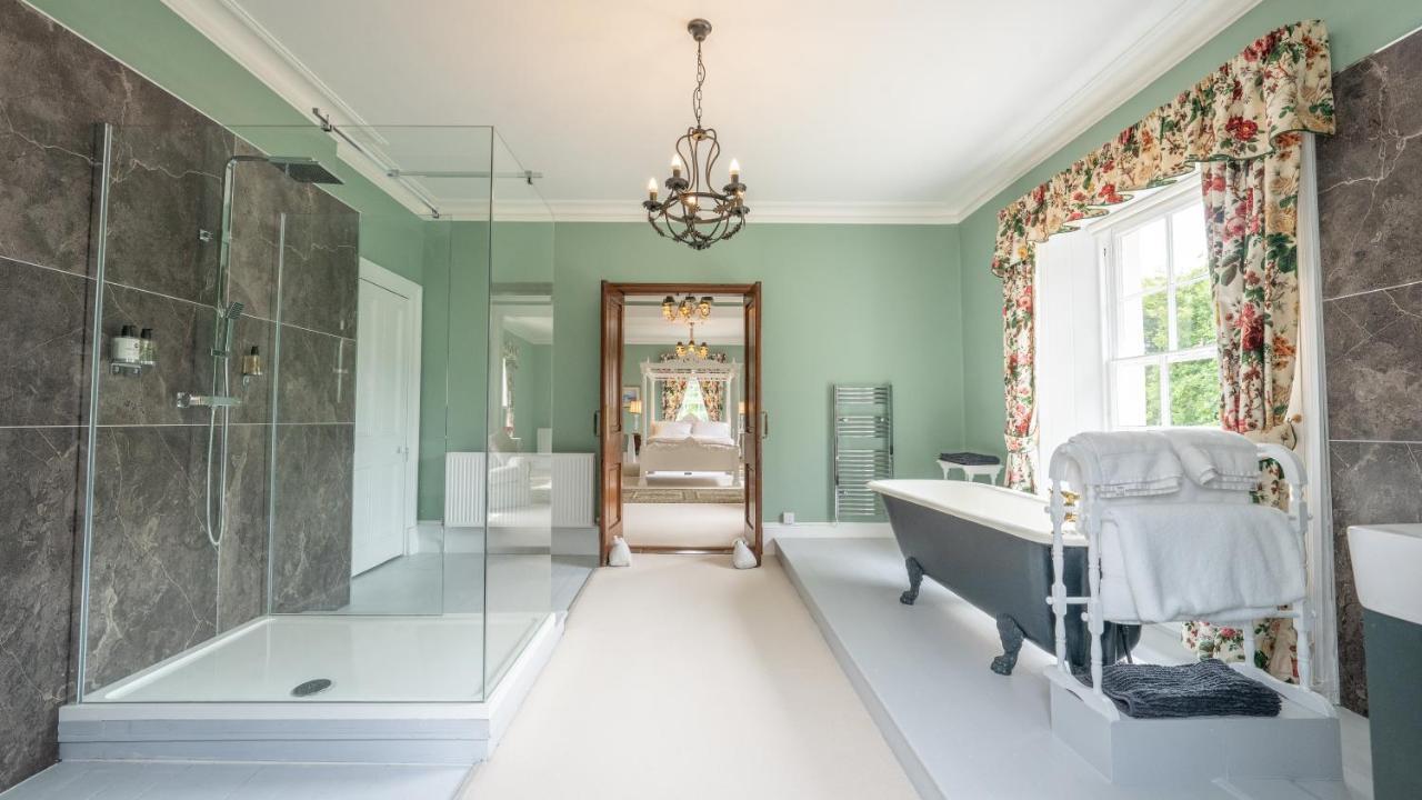 Pantybeiliau House Bed & Breakfast Gilwern Екстер'єр фото